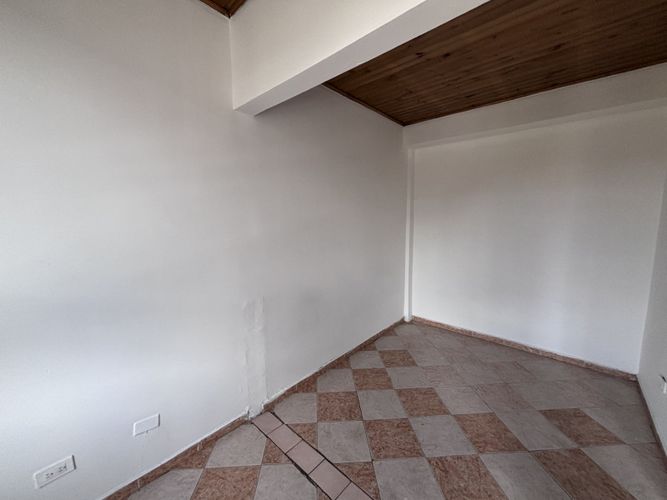 Casa de 3 alcobas en venta en Santa Lucia, Bogotá, 158 m² · foto 2 de 12