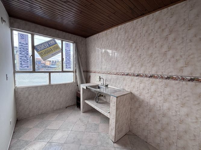 Casa de 3 alcobas en venta en Santa Lucia, Bogotá, 158 m² · foto 5 de 12