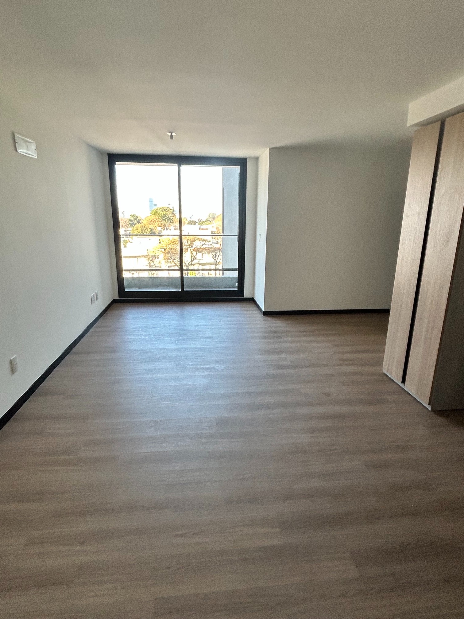 Avda Italia Próx Propios, Piso Alto A Estrenar, Garage Y Amenities!!!