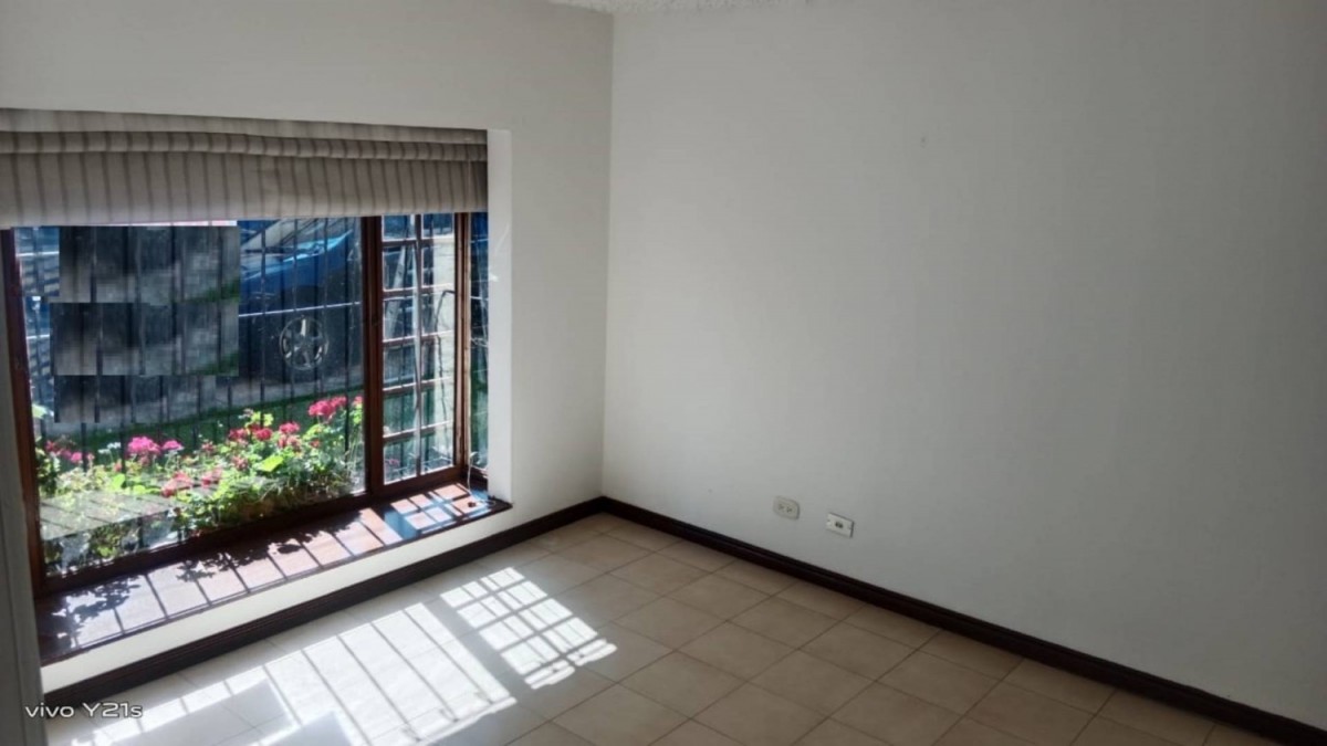 Casa en venta en Cedritos, Bogotá · foto 3 de 24
