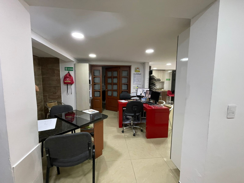 Casa en venta en San Luis, Bogotá · foto 5 de 24