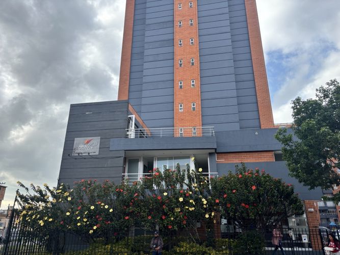 Apartamento en venta en San Andres, Bogotá · foto 3 de 19
