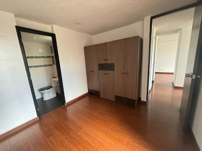 Apartamento en venta en San Andres, Bogotá · foto 8 de 19