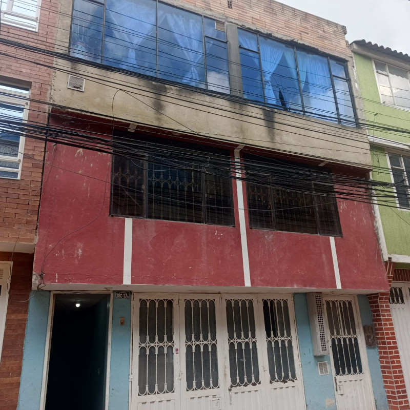 Casa en venta en Dindalito, Bogotá · foto 2 de 23
