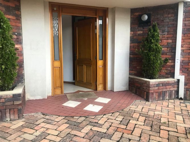 Casa de 5 alcobas en venta en San Jose De Bavaria, Bogotá, 265 m² · foto 2 de 24