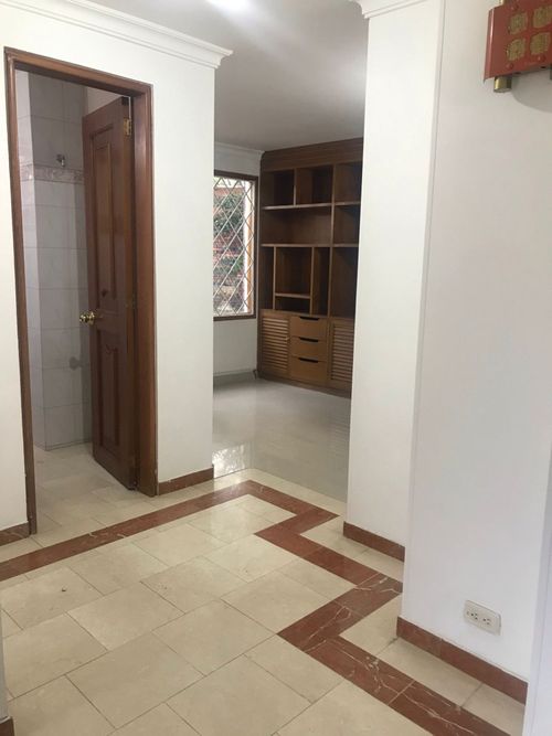 Casa de 5 alcobas en venta en San Jose De Bavaria, Bogotá, 265 m² · foto 10 de 24