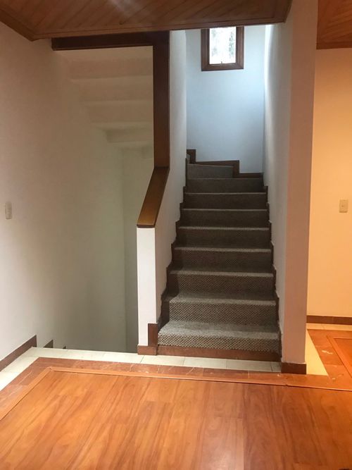 Casa de 5 alcobas en venta en San Jose De Bavaria, Bogotá, 265 m² · foto 23 de 24