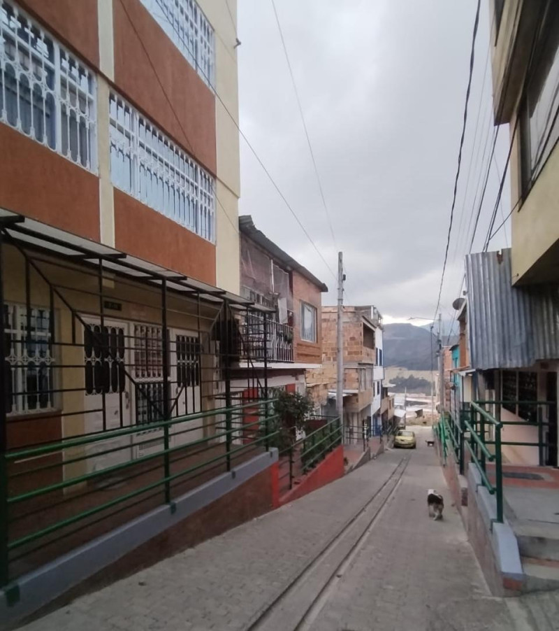Casa en venta en Usminia, Bogotá · foto 2 de 23