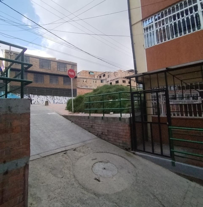 Casa en venta en Usminia, Bogotá · foto 4 de 23