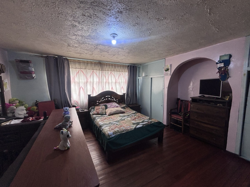 Casa en venta en San Jose Sur, Bogotá · foto 11 de 16