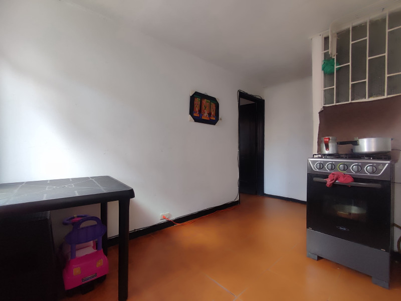 Casa en venta en Villa Hermosa, Bogotá · foto 3 de 10