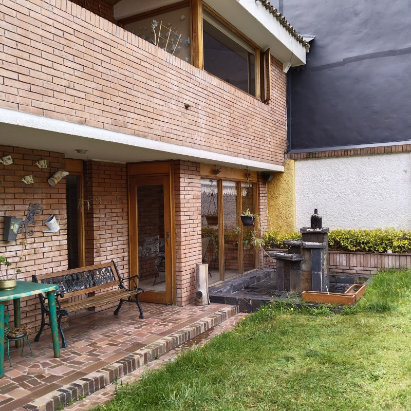 Casa en venta en Nueva Autopista, Bogotá · foto 2 de 24