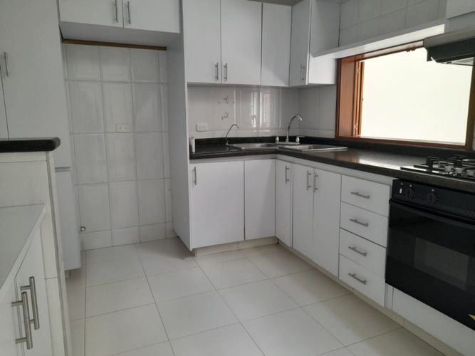 Casa de 3 alcobas en venta en Nueva Autopista, Bogotá, 116 m² · foto 3 de 10
