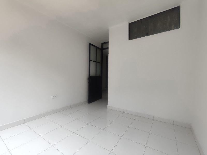 Casa en venta en Villa Hermosa, Bogotá · foto 3 de 16
