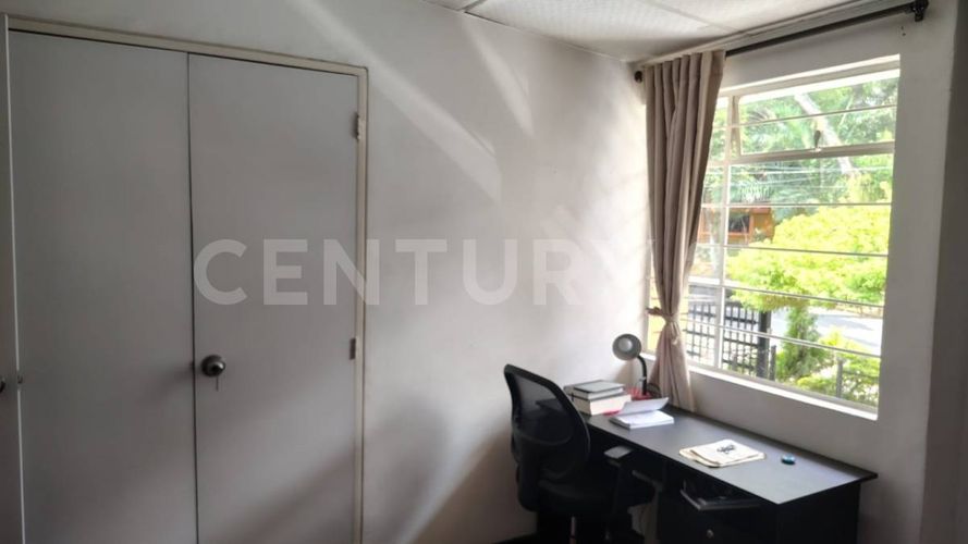 Casa de 6 alcobas en venta en Santa Isabel, Cali, 212 m² · foto 6 de 10