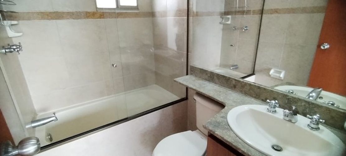 Apartamento de 2 alcobas en arriendo en La Visitación, Medellín, 88 m² · foto 13 de 17