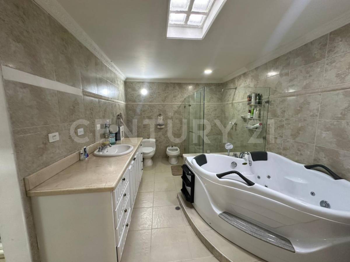 Apartamento en venta en Santa Monica, Cali · foto 8 de 19