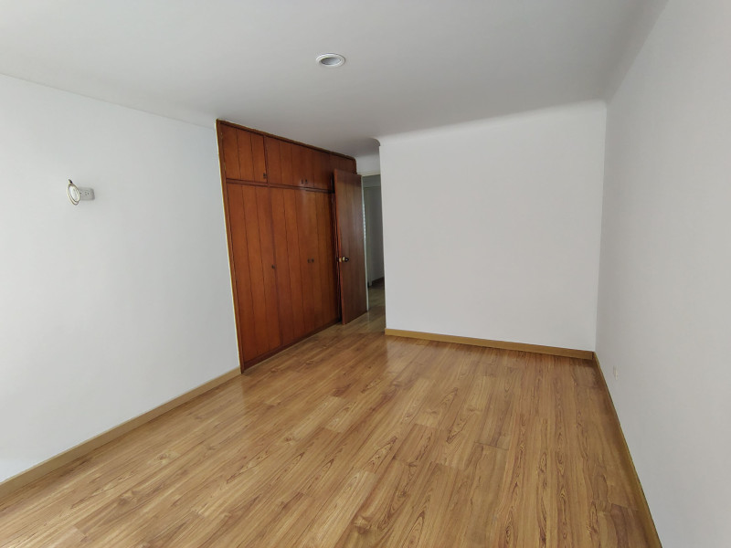 Apartamento en venta en Santa Barbara, Bogotá · foto 8 de 18