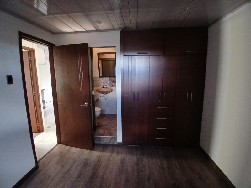 Casa en venta en Las Delicias, Bogotá · foto 10 de 15