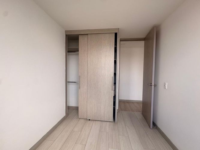Apartamento de 3 alcobas en venta en Tres Esquinas, Sabaneta, 66 m² · foto 11 de 15