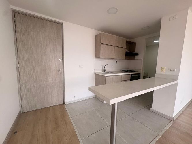Apartamento de 3 alcobas en venta en Tres Esquinas, Sabaneta, 66 m² · foto 5 de 15