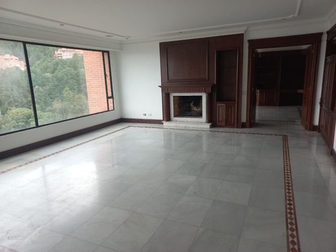 Apartamento de 4 alcobas en venta en Santa Barbara, Bogotá, 495 m² · foto 3 de 24