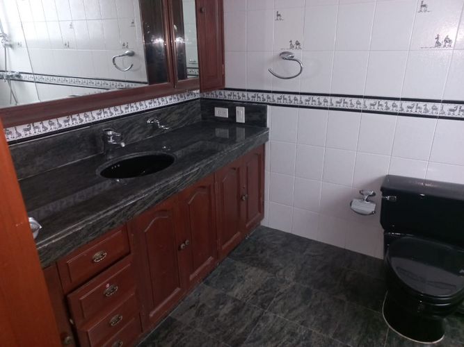 Apartamento de 4 alcobas en venta en Santa Barbara, Bogotá, 495 m² · foto 14 de 24
