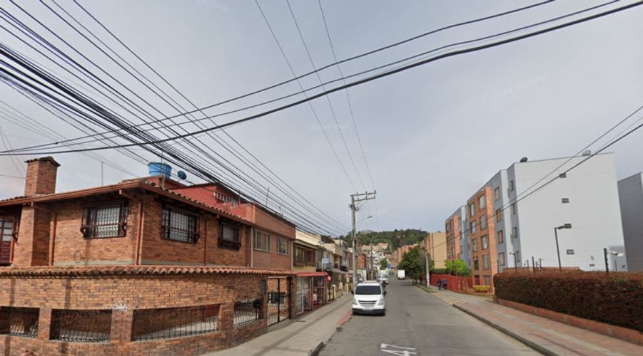 Casa de 6 alcobas en venta en La Campiña, Bogotá, 325 m² · foto 4 de 10