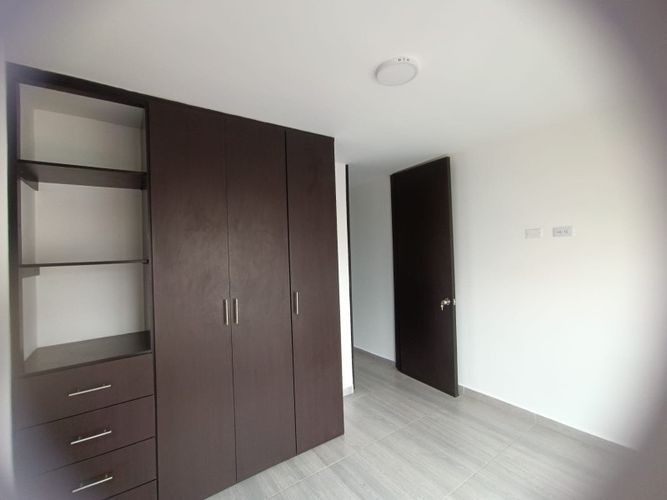 Apartamento en venta en Villemar Fontibon, Bogotá · foto 2 de 11