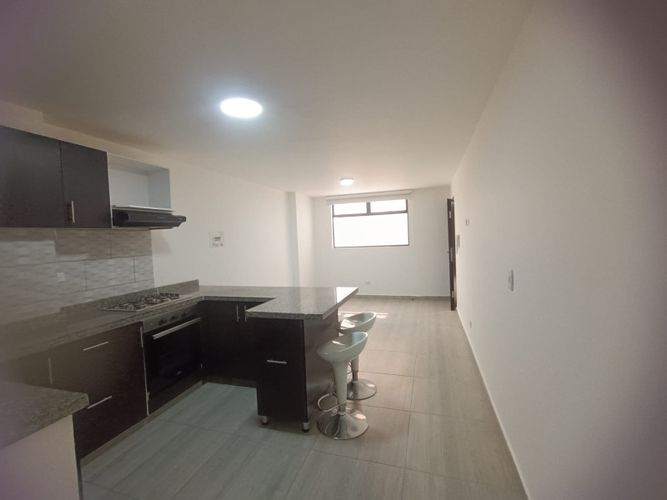 Apartamento en venta en Villemar Fontibon, Bogotá · foto 3 de 11