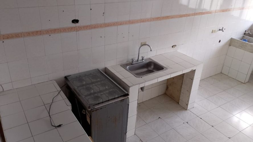 Casa de 6 alcobas en venta en Pontevedra, Bogotá, 301 m² · foto 5 de 14