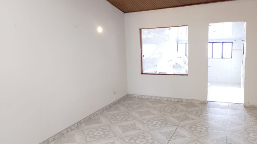 Casa de 6 alcobas en venta en Pontevedra, Bogotá, 301 m² · foto 7 de 14