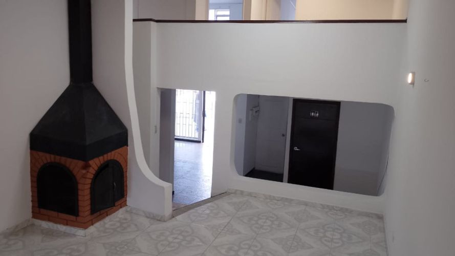 Casa de 6 alcobas en venta en Pontevedra, Bogotá, 301 m² · foto 8 de 14