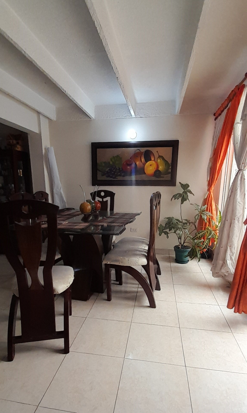 Casa en venta en Las Americas, Bogotá · foto 6 de 24