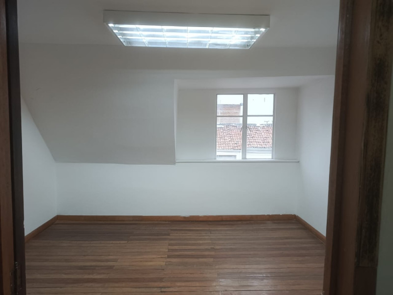 Casa en venta en Las Americas, Bogotá · foto 3 de 24