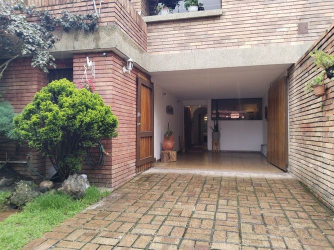Casa en venta en El Contador, Bogotá · foto 7 de 24