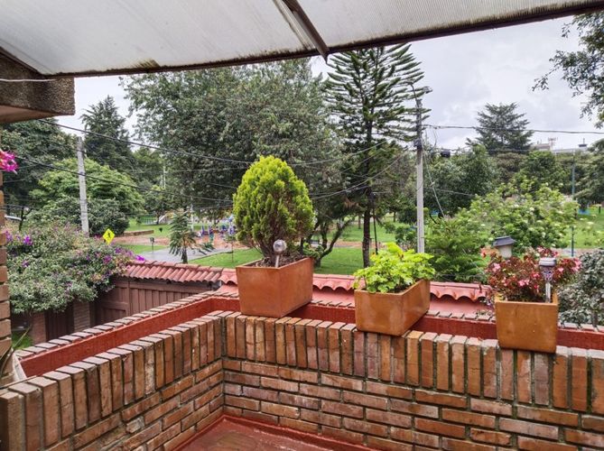 Casa en venta en El Contador, Bogotá · foto 9 de 24