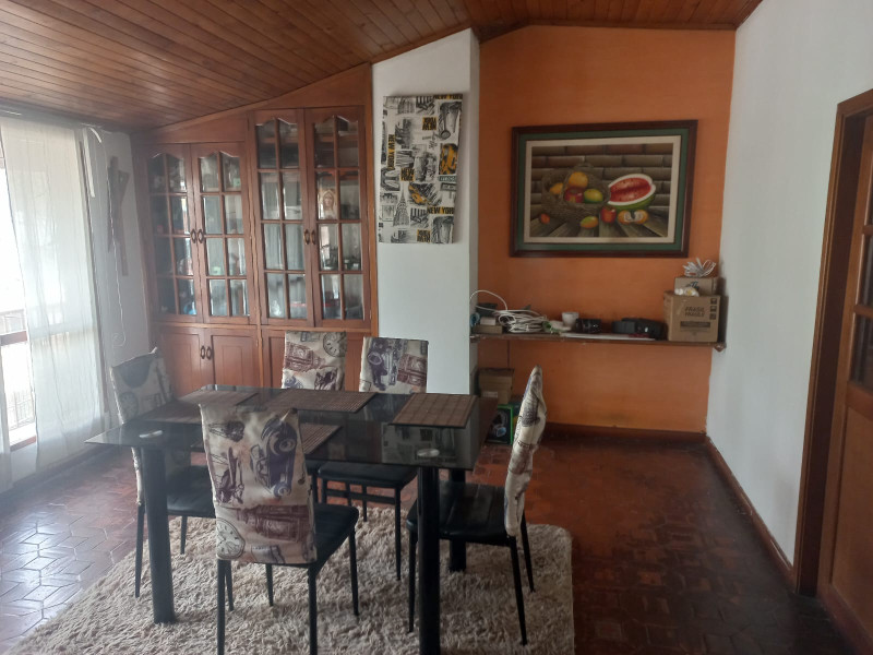 Casa en venta en Granada Norte, Bogotá · foto 3 de 24