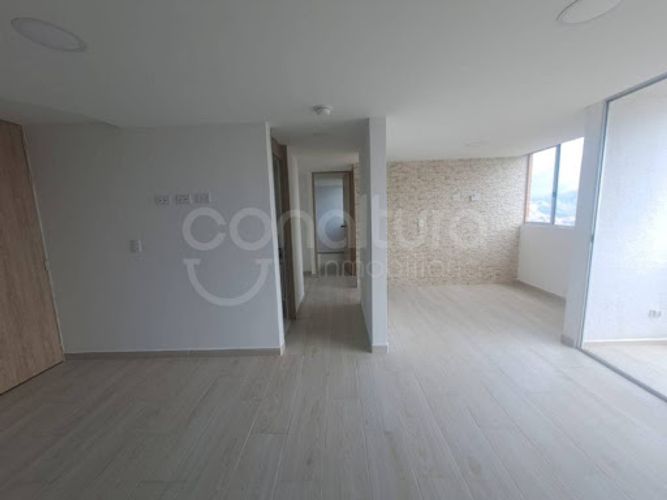Apartamento de 2 alcobas en venta en Bucaros, Bello, 54 m² · foto 2 de 15