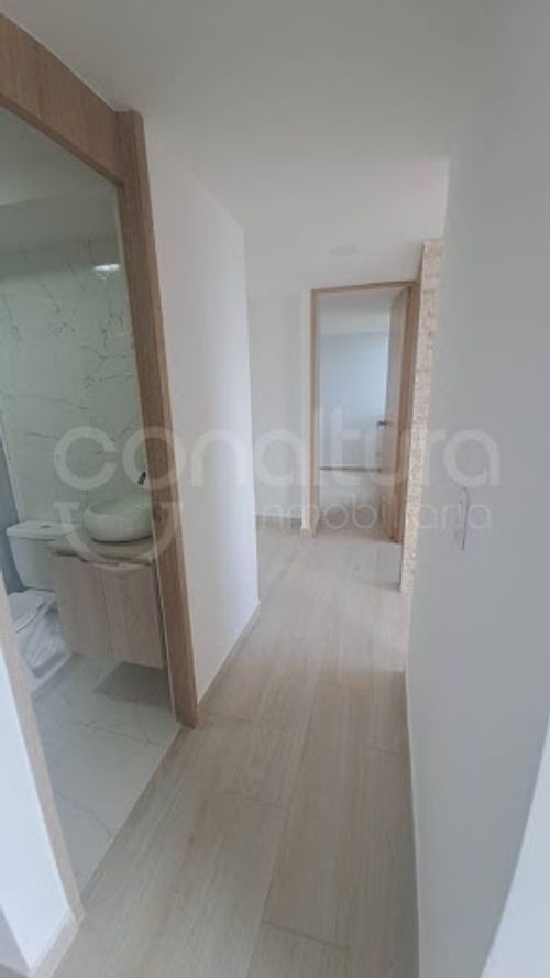 Apartamento de 2 alcobas en venta en Bucaros, Bello, 54 m² · foto 8 de 15