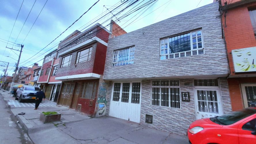 Casa en venta en Bosa Laureles, Bogotá · foto 3 de 24