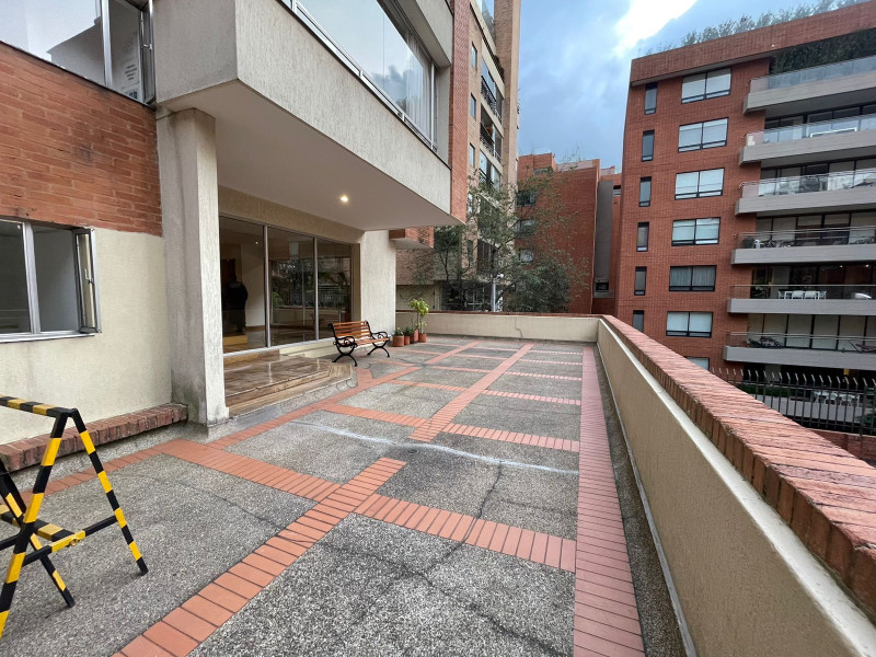 Apartamento en venta en Los Rosales, Bogotá · foto 5 de 24