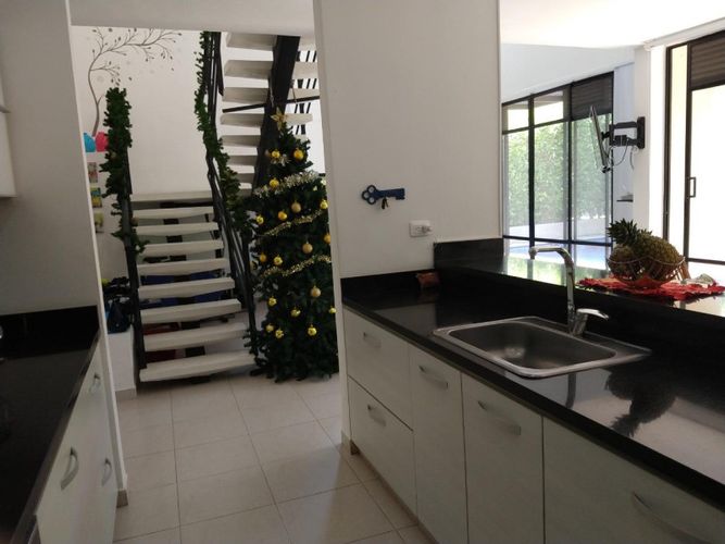 Casa de 4 alcobas en venta en Ricaurte, 319 m² · foto 10 de 24