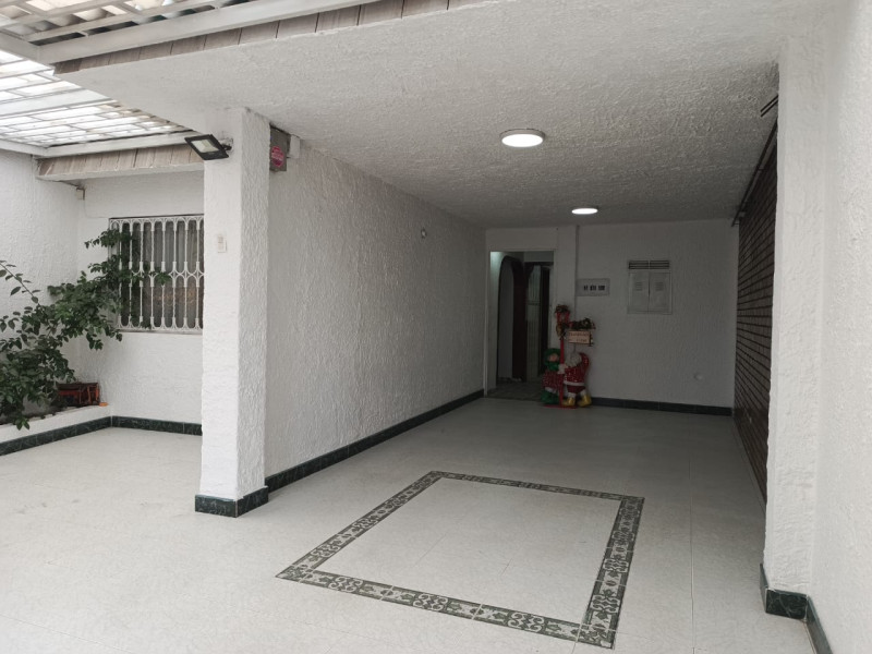 Casa en venta en Villa Claudia, Bogotá · foto 4 de 24