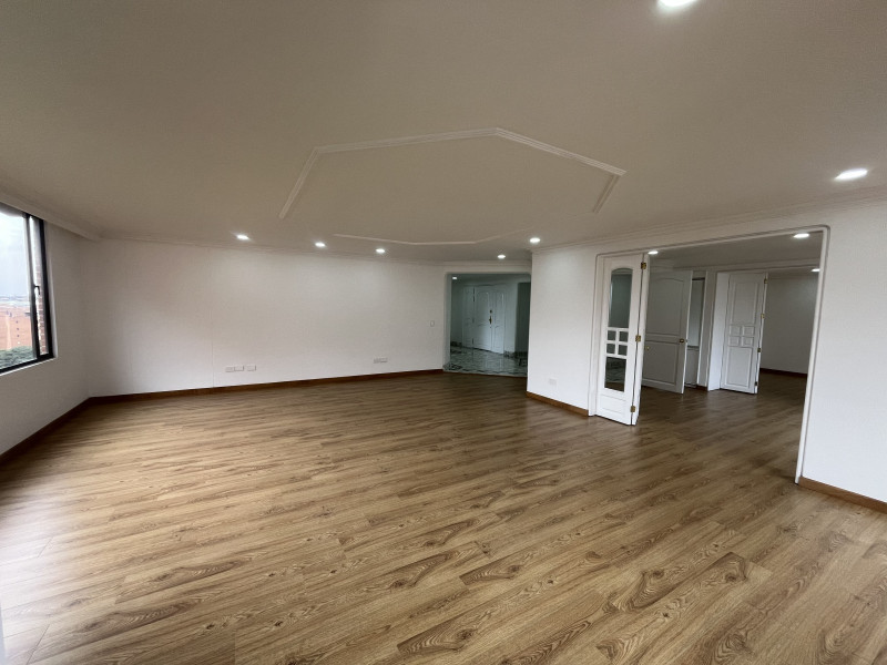 Apartamento en venta en Unicentro Bogotá, Bogotá · foto 4 de 24