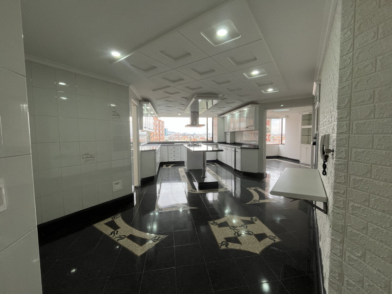 Apartamento en venta en Unicentro Bogotá, Bogotá · foto 6 de 24