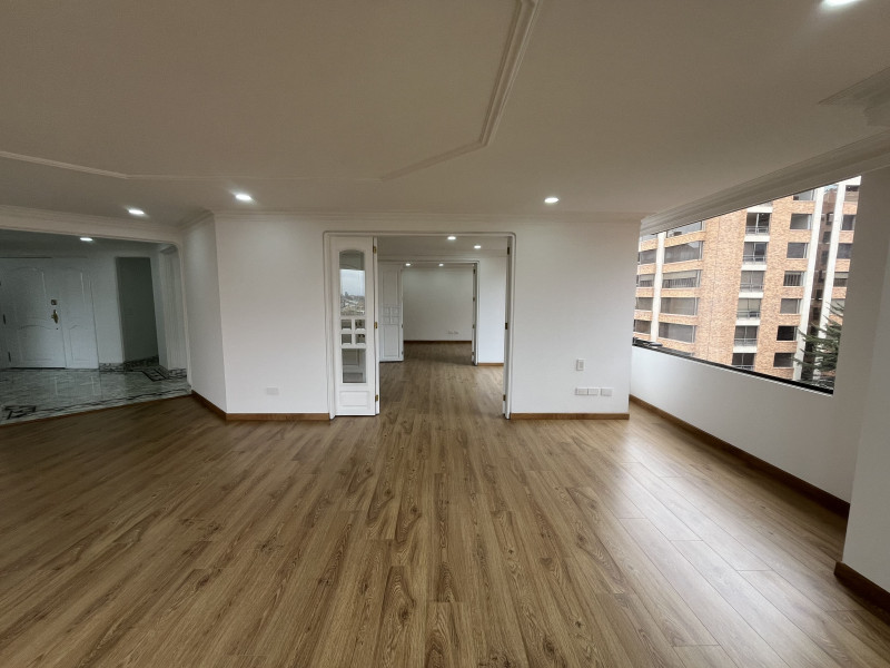 Apartamento en venta en Unicentro Bogotá, Bogotá · foto 7 de 24
