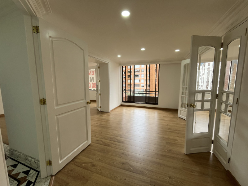 Apartamento en venta en Unicentro Bogotá, Bogotá · foto 9 de 24