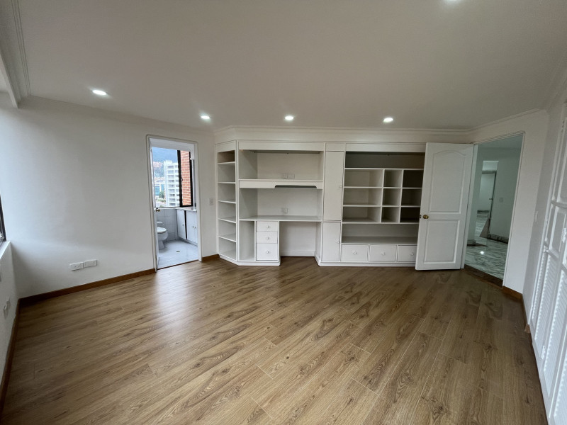 Apartamento en venta en Unicentro Bogotá, Bogotá · foto 15 de 24