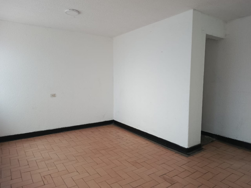 Casa en venta en Comuneros, Bogotá · foto 7 de 24